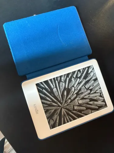 Kindle 10ª Geração Branco + Capa Azul | Tela 6?
