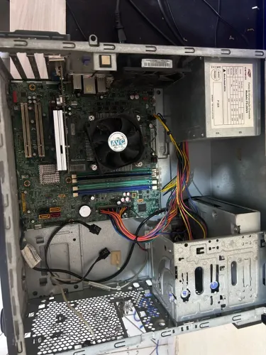 Pc falta 1SSD e atualizar os Drive da placa mãe