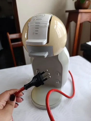 Vendo máquina de café Nescafé Doce Gusto