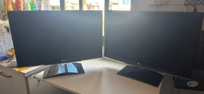 TV / MONITOR 24 POLEGADAS 