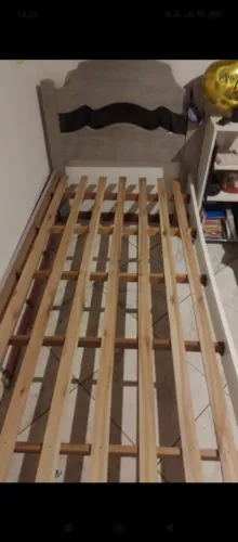 Cama de solteiro usada algumas vezes 