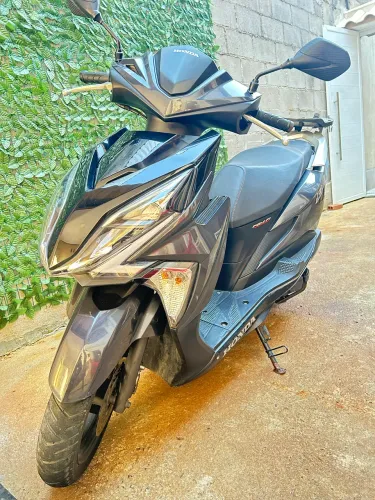 Vendo Honda ELITE 125 MUITO NOVA 
