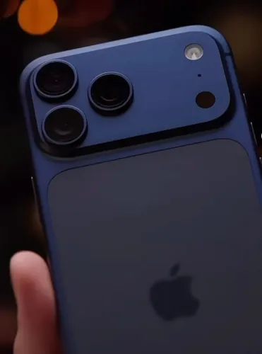 iPhone 17 Pro Max BLUE 512GB ESim -- Lacrado com Garantia