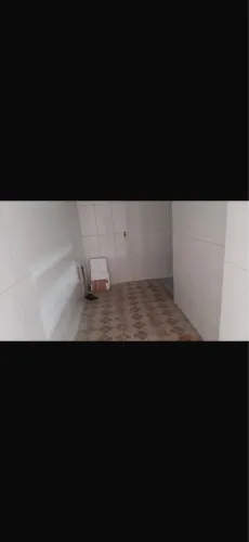 Alugo casa