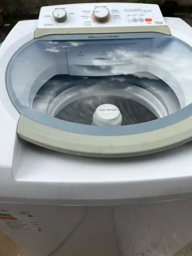 Vendo máquina de lavar Brastemp 11 kg funcionando perfeitamente