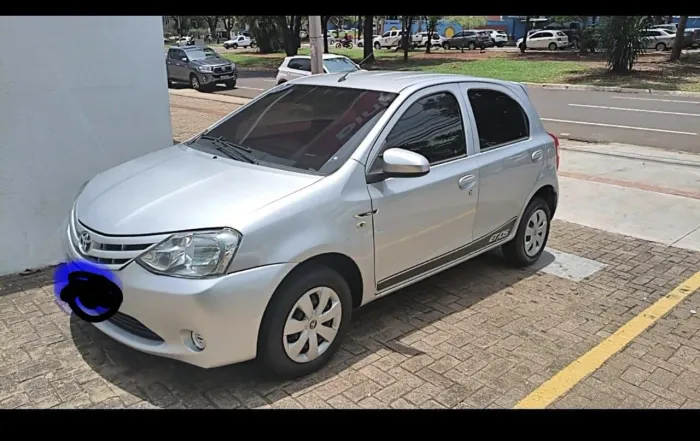 Toyota Etios X 1.3 Flex 16V 5P Mec. 2015