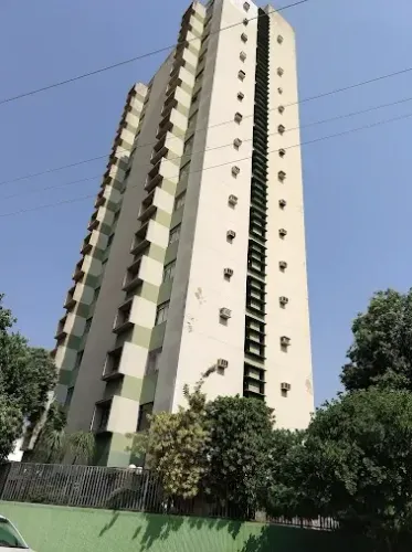 Apartamento 1 Suíte no Centro - Ed. Caravelas (Com Garagem) Contato *