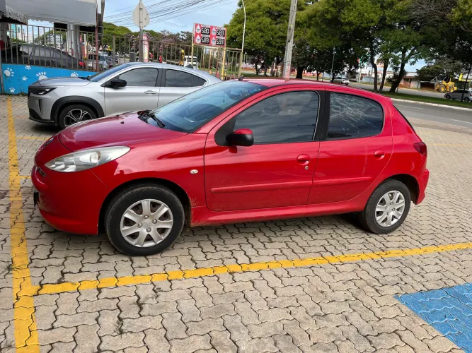 Peugeot 207 XR 1.4 Flex 8V 5P 2012
