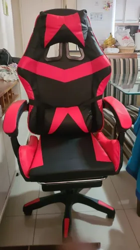 CADEIRA E TV MONITOR
