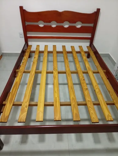 Cama de Casal em Madeira Maciça + Colchão<br>