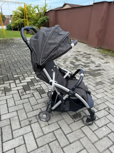 Carrinho de bebê de paseio Chicco Juvenile Goody graphite