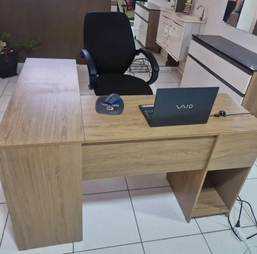 VENDO CONJUNTO HOME OFFICE 3 PEÇAS.