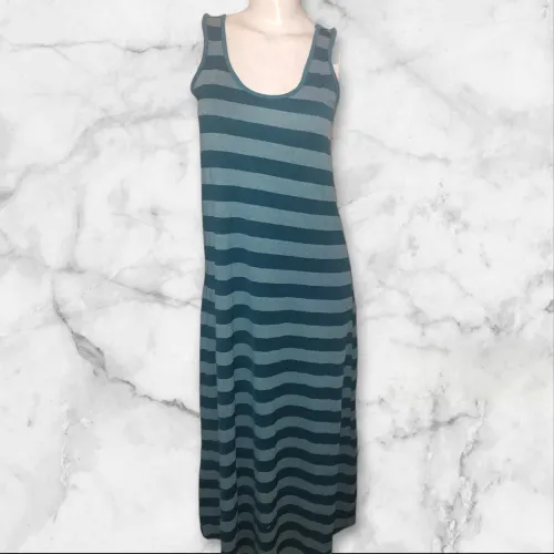 Vestido longo listrado