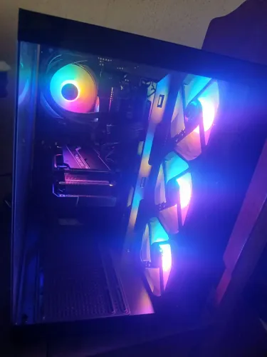 PC GAMER MANCER PICHAU