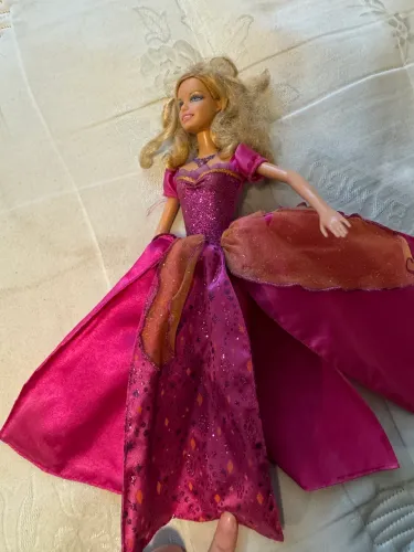 Liana Barbie e o Castelo de diamante 