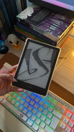 Kindle Paperwhite 11ª Geração (Borda Infinita) - 8GB - Completo + Acessórios