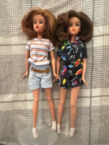 Boneca Susi Stranger Things Eleven e Max Estrela