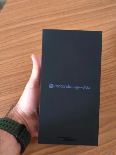 [LACRADO] Motorola Signature Preto 512GB 24 GB (12+12) RAM