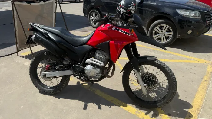 Honda XRE 300 2012 Vermelha - Muito Conservada, Toda Revisada e Pronta para Rodar