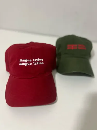 Boné Brasilidades ?Sangue latino? bordado Unissex Vermelho e verde | Estiloso e atemporal