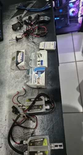 Kit som e iluminação automotiva