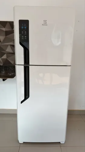 Geladeira Electrolux 431L