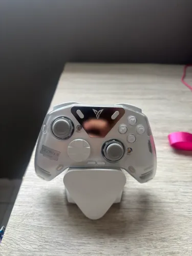 Flydigi Apex 4