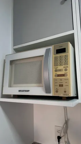 Microondas 127v 18L em perfeito estado
