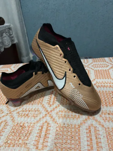 Nike mercurial air zoom- chuteira de campo excelente estado