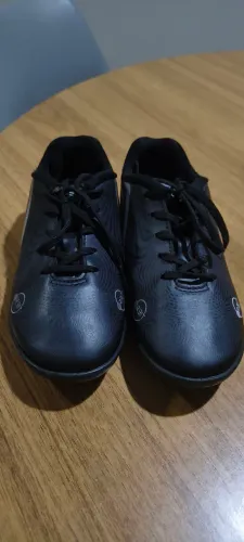 Vendo chuteira society umbro preta tamanho 31