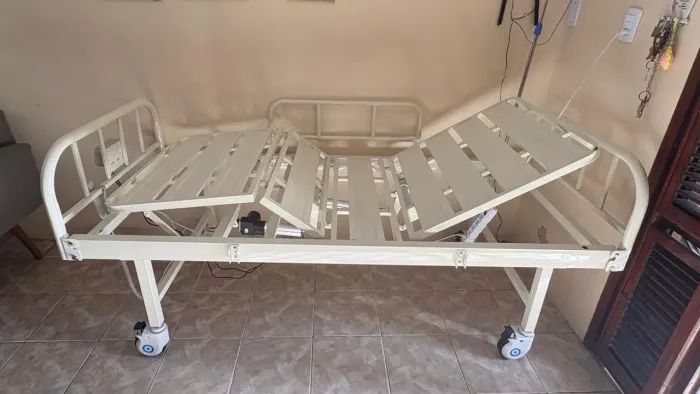 Cama hospitalar elétrica completa