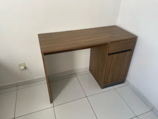 Mesa/ Escrivaninha