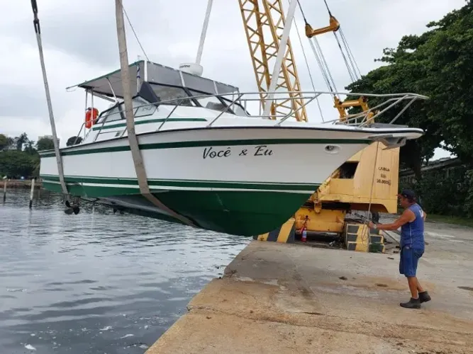 LANCHA MARES 30 - 500 HP - COMPLETA E MUITO BEM EQUIPADA