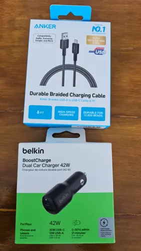 Combo cabo Anker + carregador veicular Belkin novos na caixa