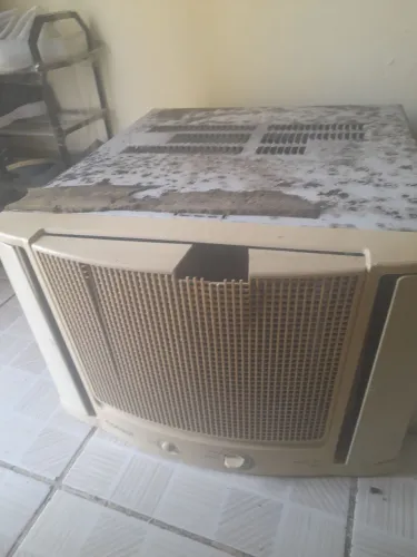 Vendo ar condicionado com defeito