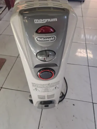 Aquecedor a Óleo DeLonghi Magnum (7 Elementos) - Estado de Novo
