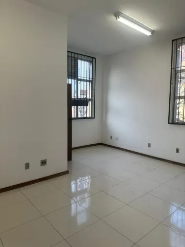 Centro comercial para aluguel com 1 metros quadrados em Santo Antônio - Belo Horizonte - M