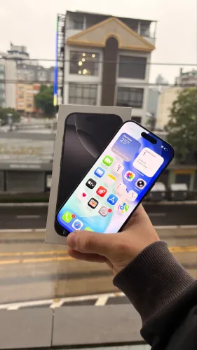 IPHONE 16 PRO IMPECÁVEL