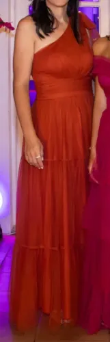 Vestido de festa terracota lindíssimo 