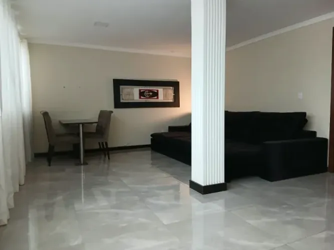 ? **APARTAMENTO MOBILIADO DE 90m² | 1 QUARTO REVERSÍVEL PARA 2 | R$ 1.800,00** ? **CONFO