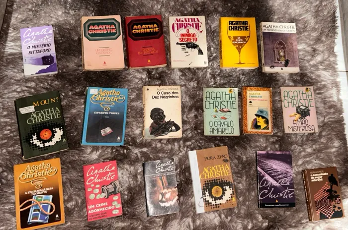 Kit com 18 livros Agatha Christie 