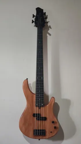Contra baixo Tagima xb21