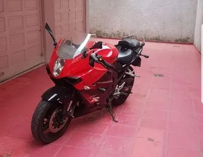 KASINSKI COMET GT250R