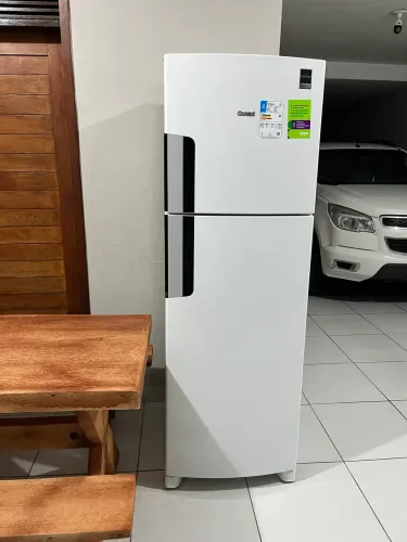 Geladeira nova 4 meses de uso ainda na garantia e com nota fiscal