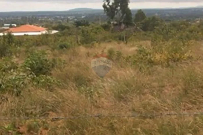 Terreno em Lagoa das Flores: Natureza e Conveniência