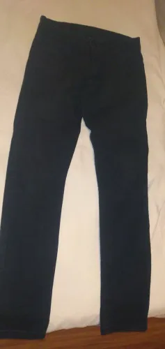 Calça jeans preta, corte reto , 44 .da HMO.