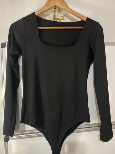 Body Casual Feminino Decote quadrado Manga Longa