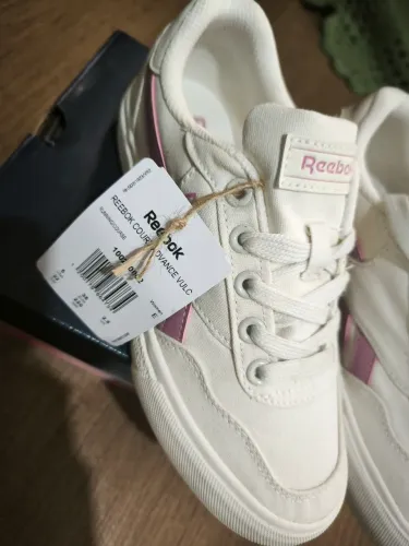 Tênis feminino