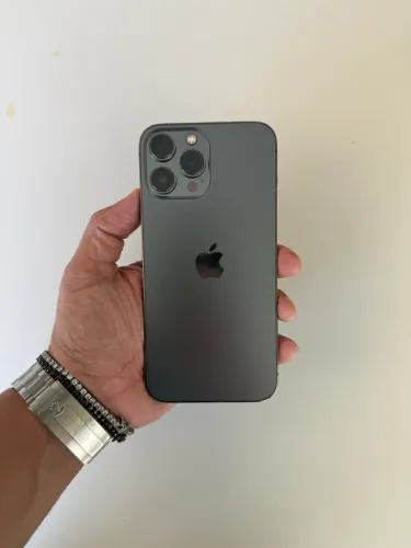 IPHONE 13 PRO MAX 128GB COM TELA NOVA, LOJA NO RIOMAR, ACEITAMOS O SEU USADO.