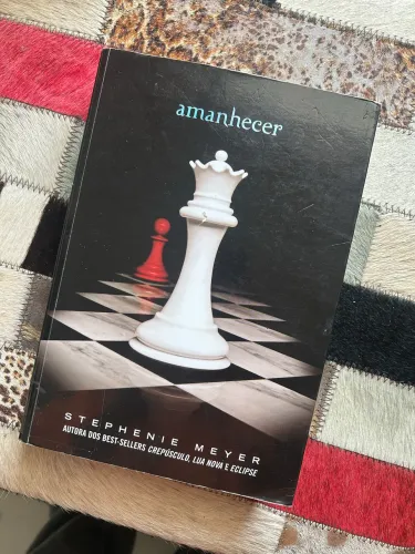 livro crepúsculo amanhecer 